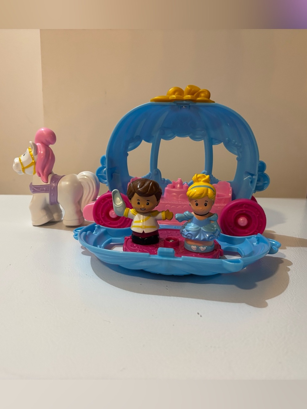 Fisher Price Little People Disney Princess Cinderella’s Dancing Carriage 3pc